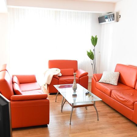 3 Bedroom Home With Parking Garage In The Heart Of Skopje Esterno foto