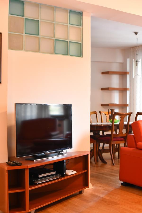 3 Bedroom Home With Parking Garage In The Heart Of Skopje Esterno foto