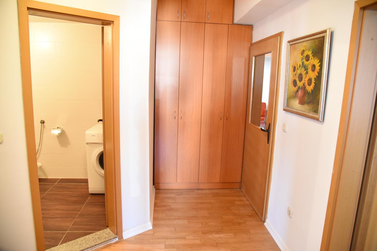 3 Bedroom Home With Parking Garage In The Heart Of Skopje Esterno foto