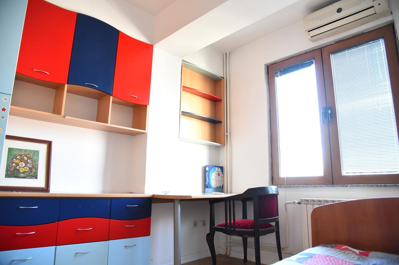3 Bedroom Home With Parking Garage In The Heart Of Skopje Esterno foto