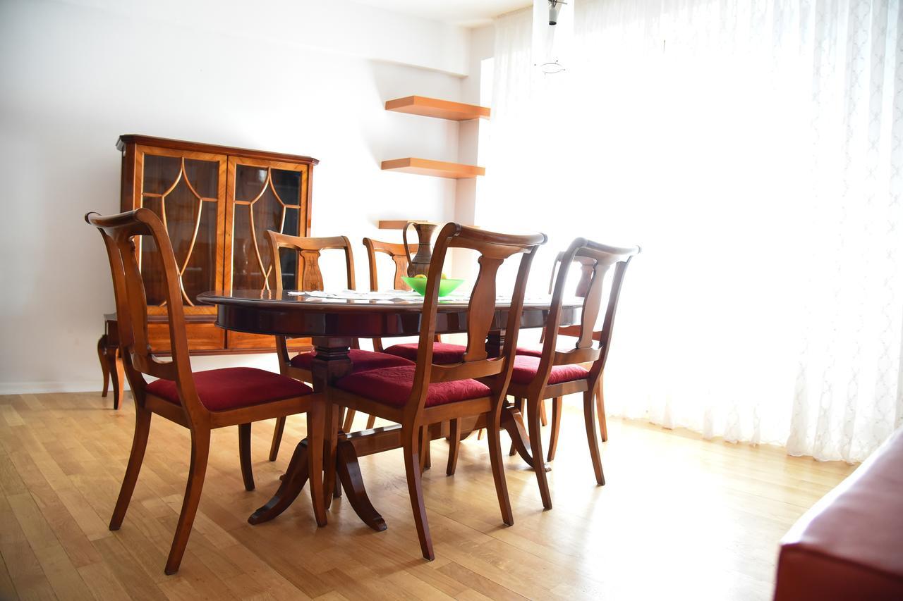 3 Bedroom Home With Parking Garage In The Heart Of Skopje Esterno foto