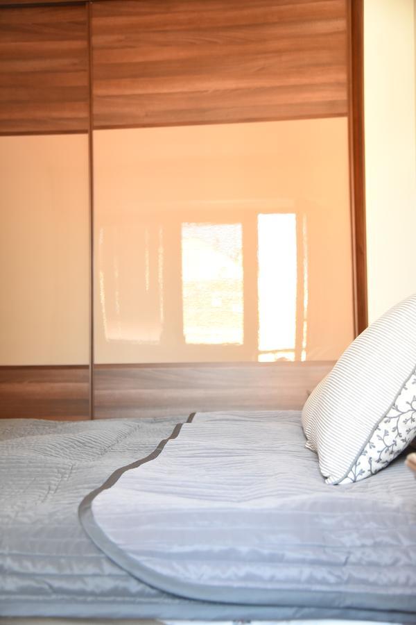 3 Bedroom Home With Parking Garage In The Heart Of Skopje Esterno foto