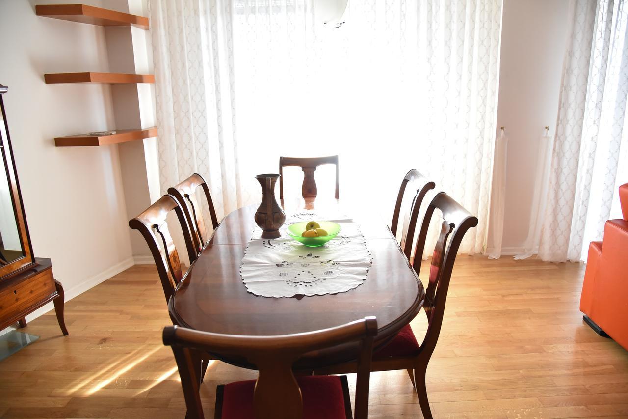 3 Bedroom Home With Parking Garage In The Heart Of Skopje Esterno foto